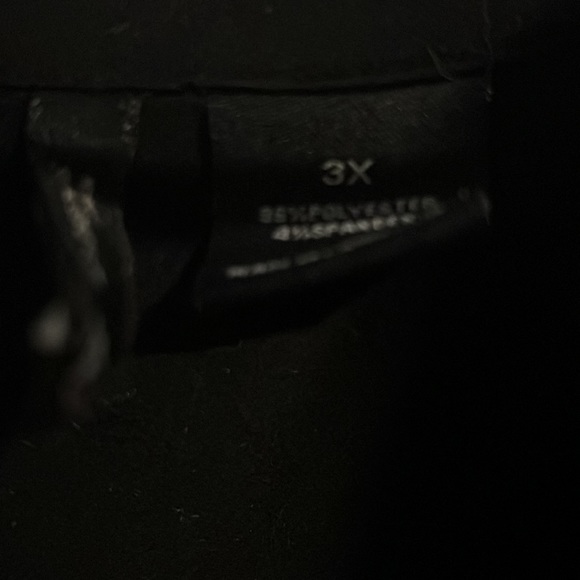 Do not fit anymore.  Thick black material shirt - Picture 2 of 4